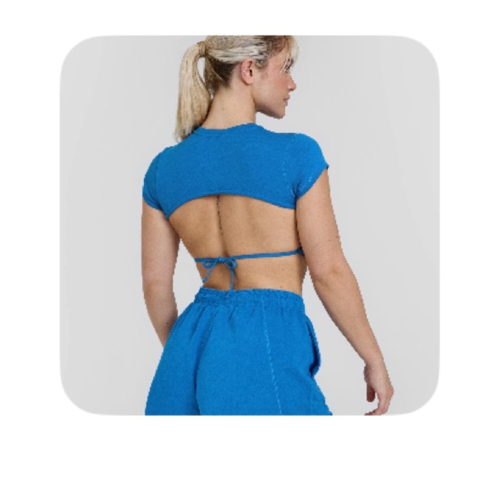 Oner Active- Blue open back crop top